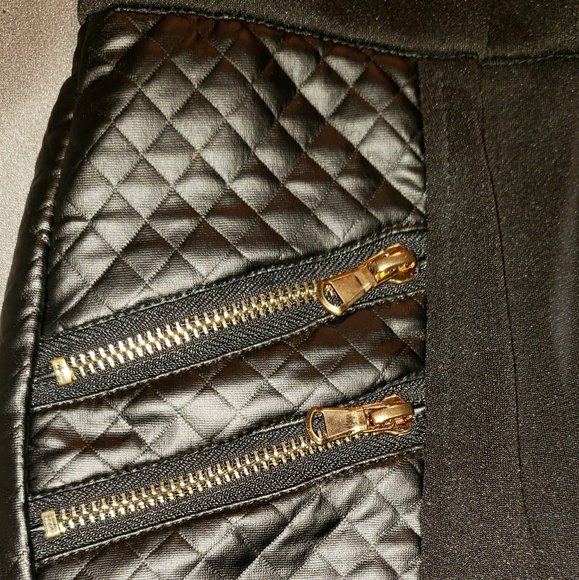 Super Chic Pencil Skirt - Picture 2 of 4